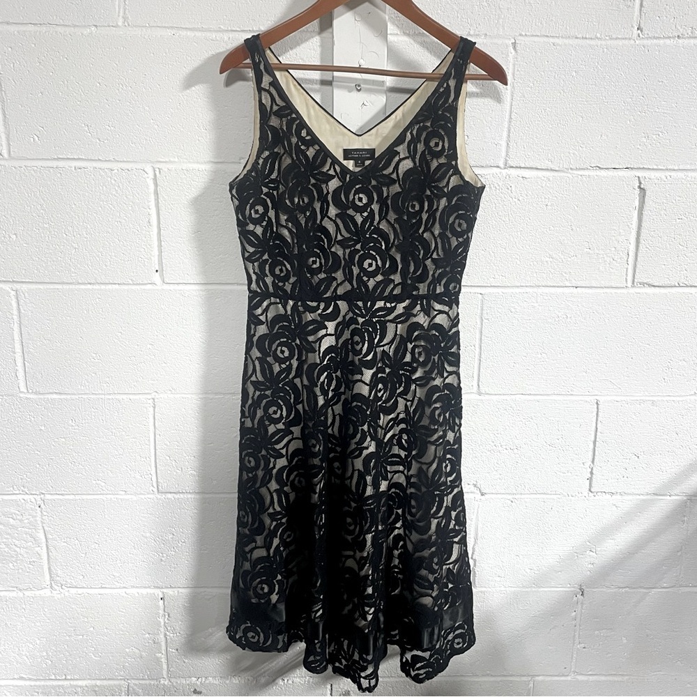 Tahari Black Lace V Neck Dress Sz 8